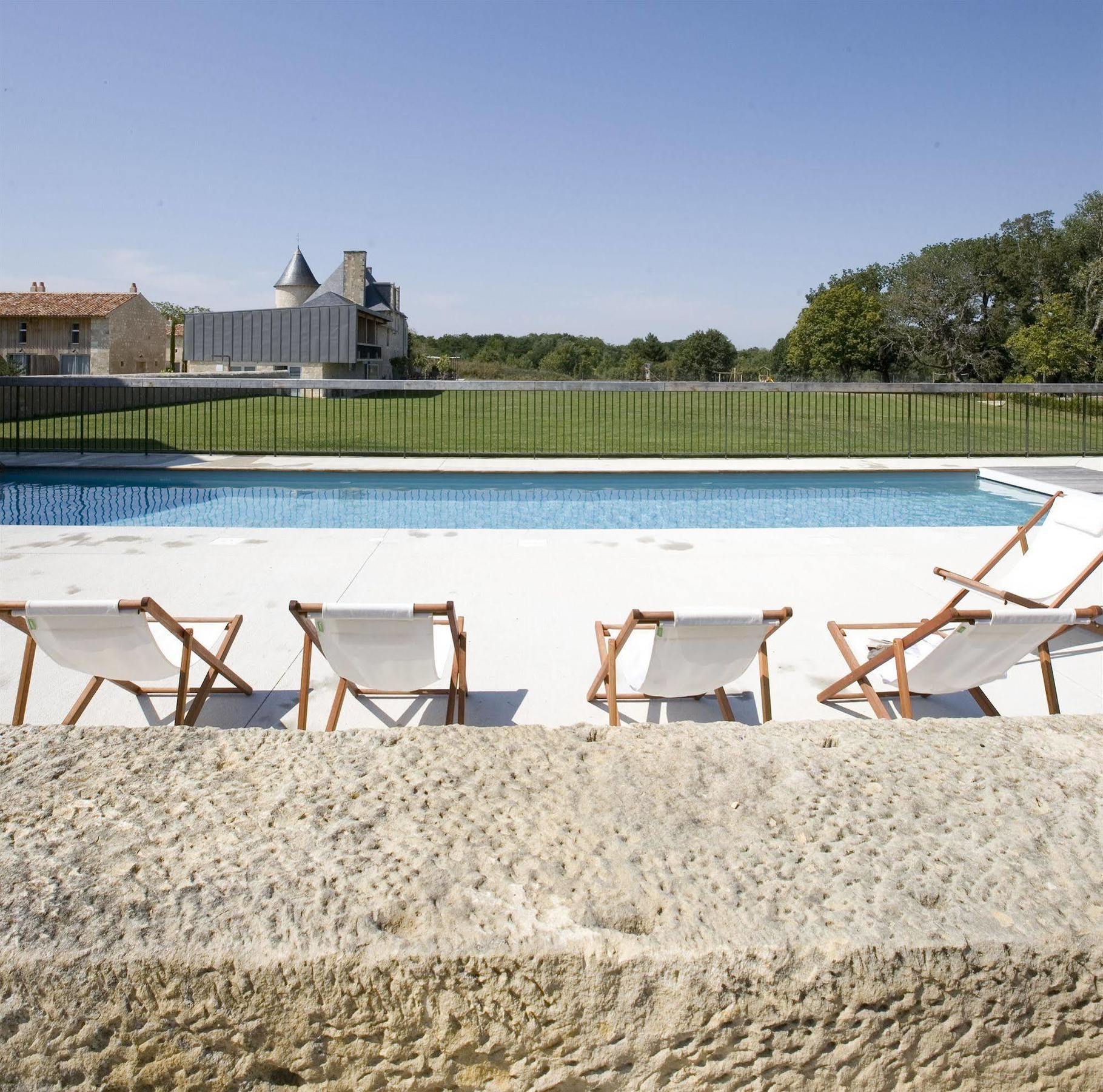 Domaine Du Normandoux, The Originals Relais Hotel Terce Exterior photo